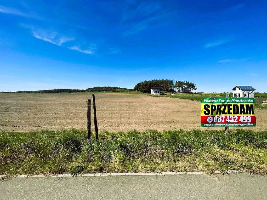 Działka o powierzchni  1083 m² w miejscowości Kwik w gminie Pisz .