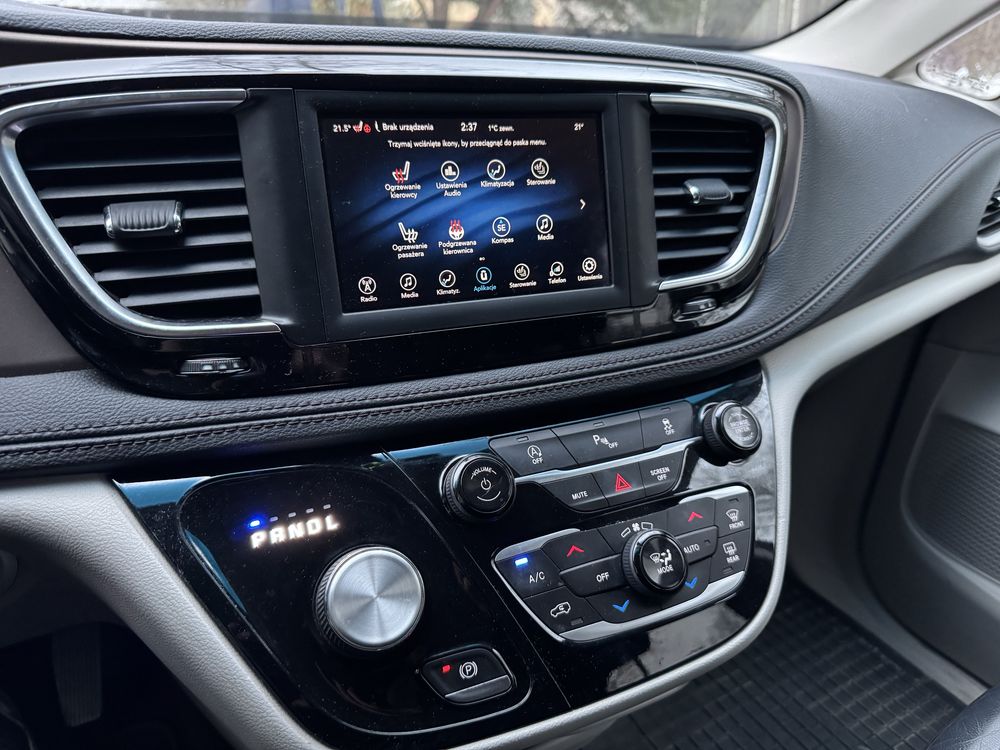 Chrysler Pacifica Touring L, 2019 LPG. 8 osobowa.