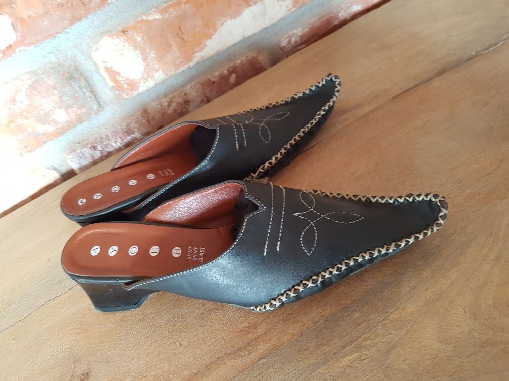Buty bez pięt na obcasie
