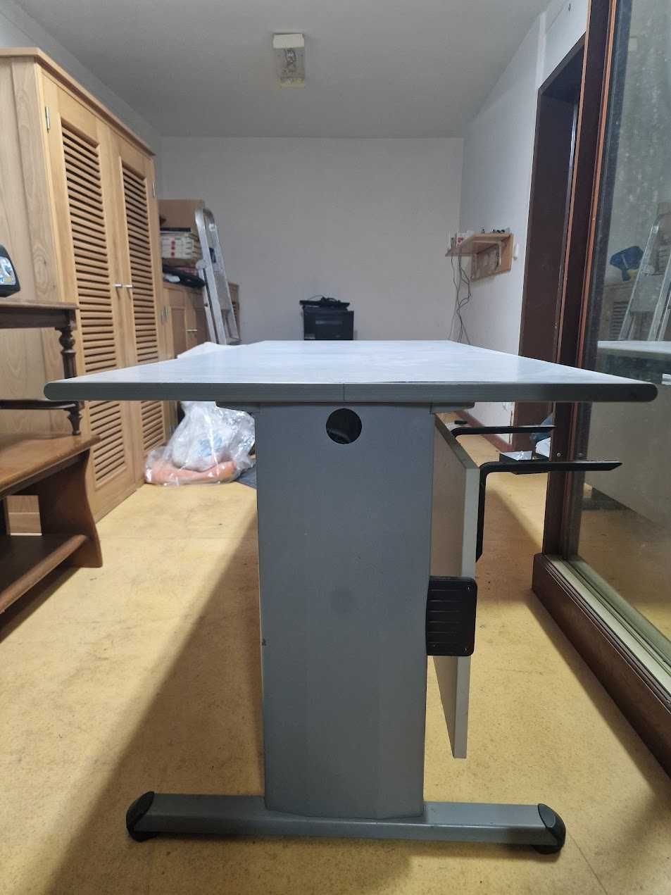 Secretária de escritório com canto 1,80x1,80