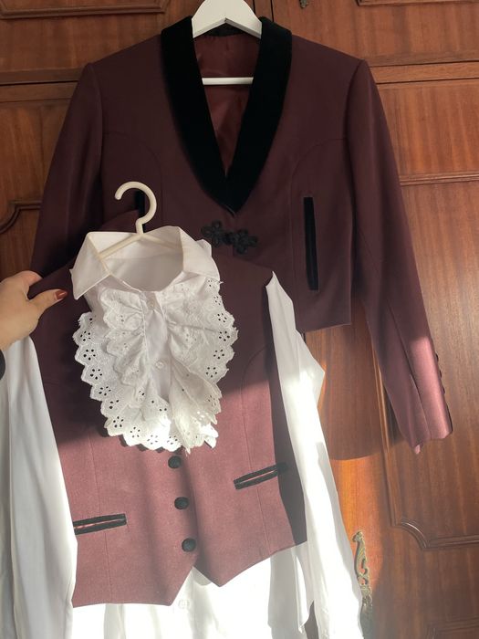 Vendo traje á Portuguesa S