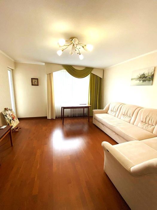 Продам 2-кім. квартиру в П'ятихатках, Гацева, 7