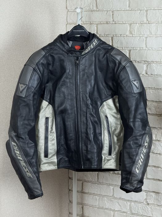 Шкіряна мотокуртка Dainese XL / 58