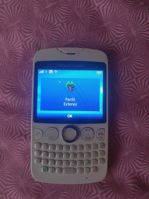 Telemovel Sony Ericsson antigo espectacular branco