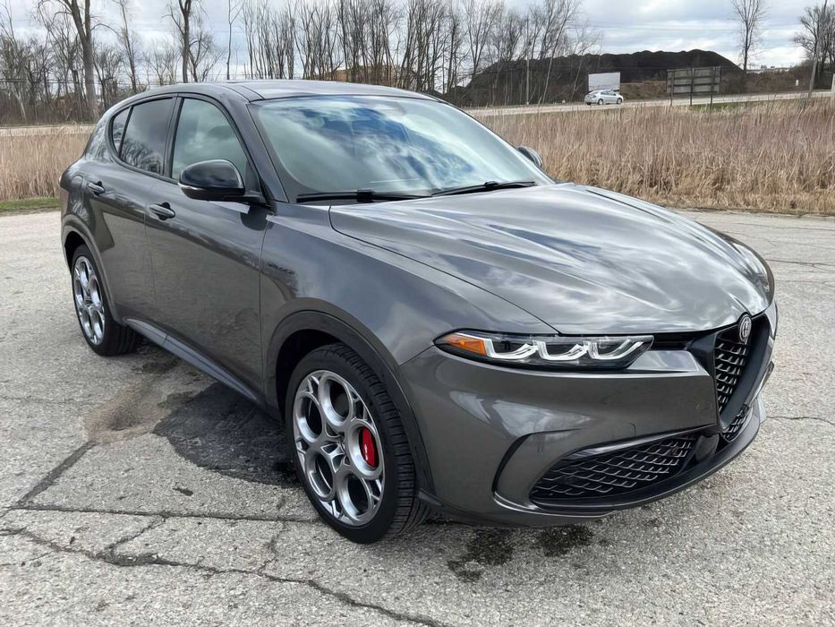 Alfa Romeo Tonale      2024