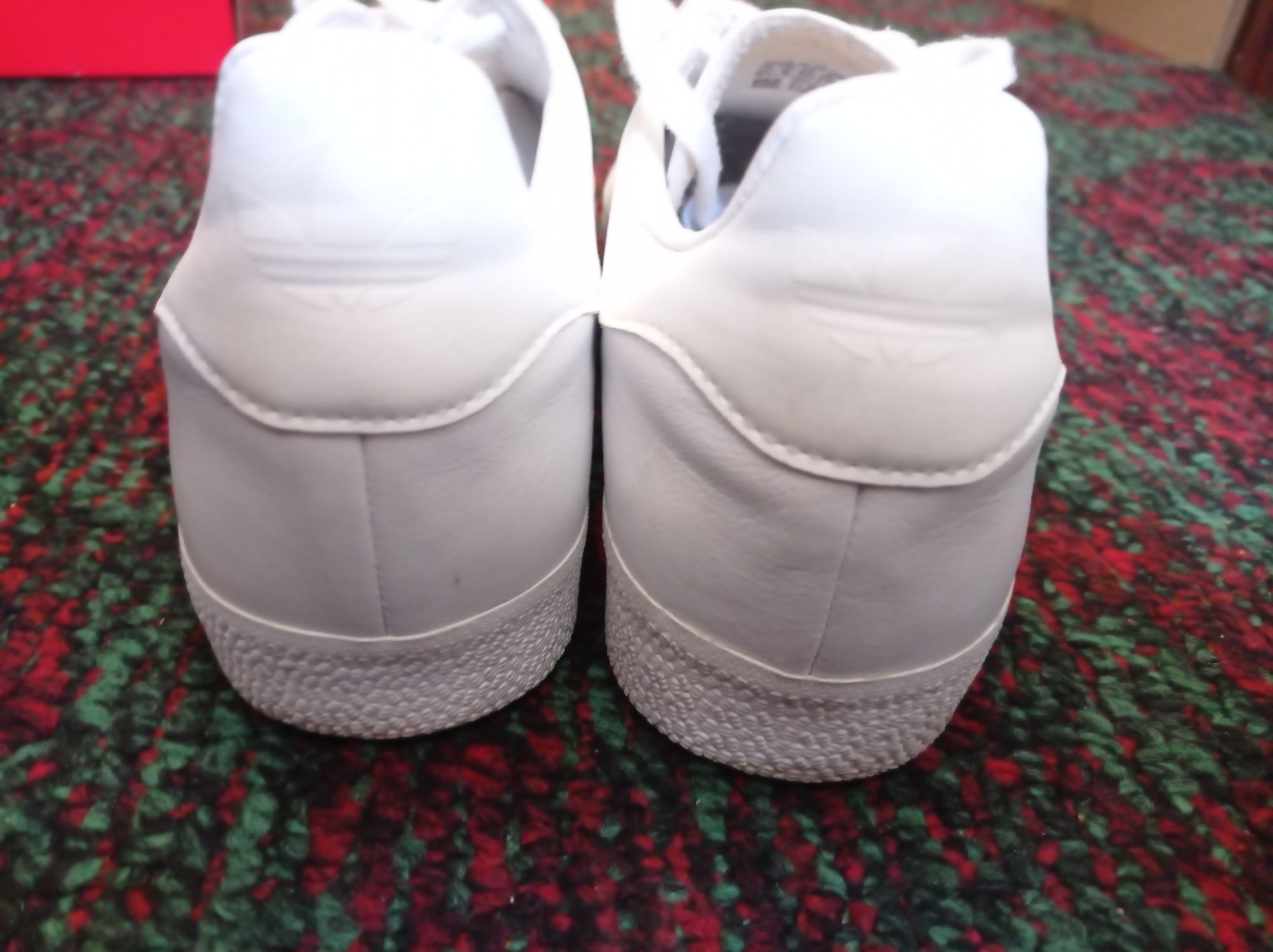 Кроссовки  Adidas ( газели)кожаные