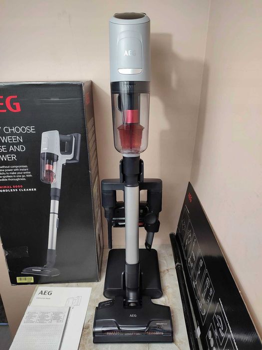 Odkurzacz pionowy AEG Animal 8000