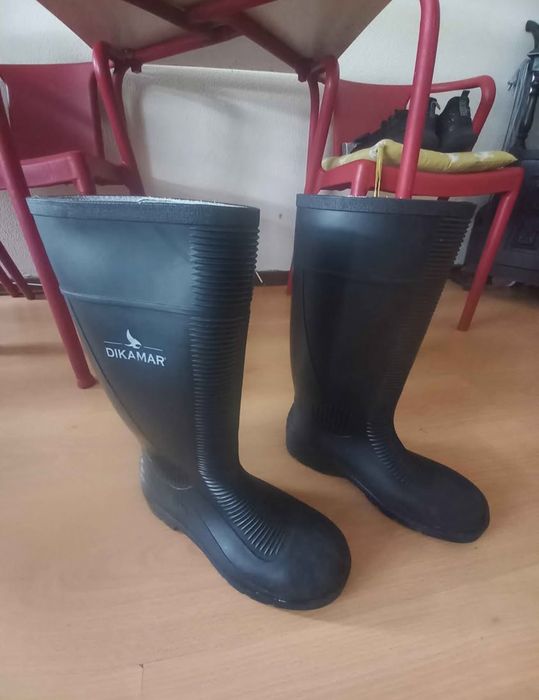 bota de segurança da marca Dikamar