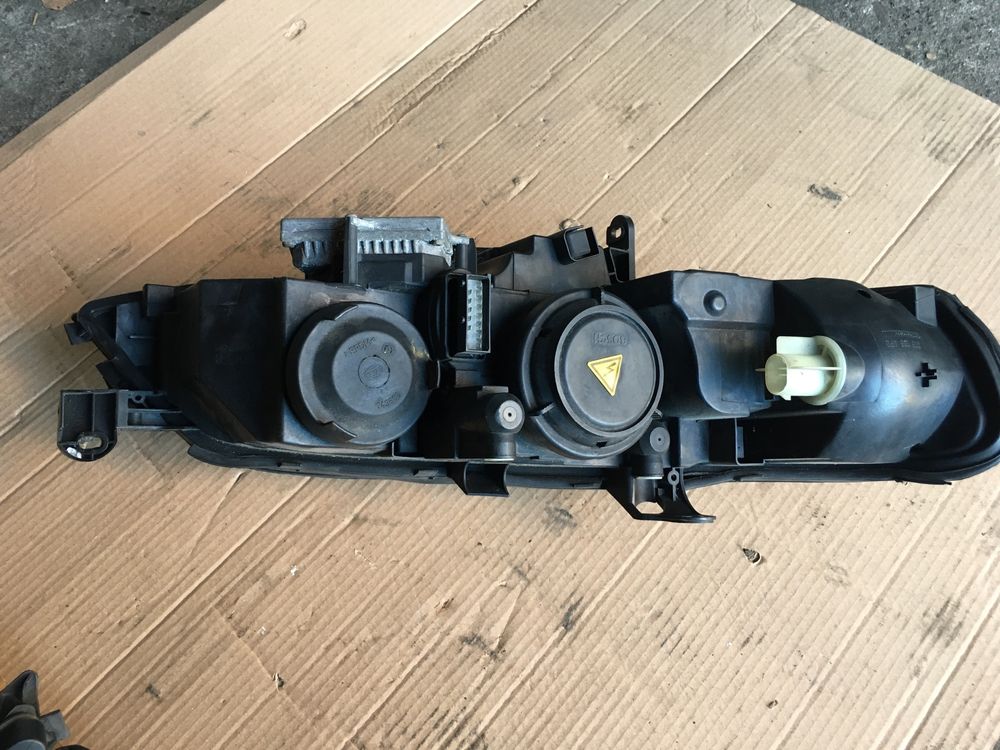 Lampa xenon Opel Vectra b Lift