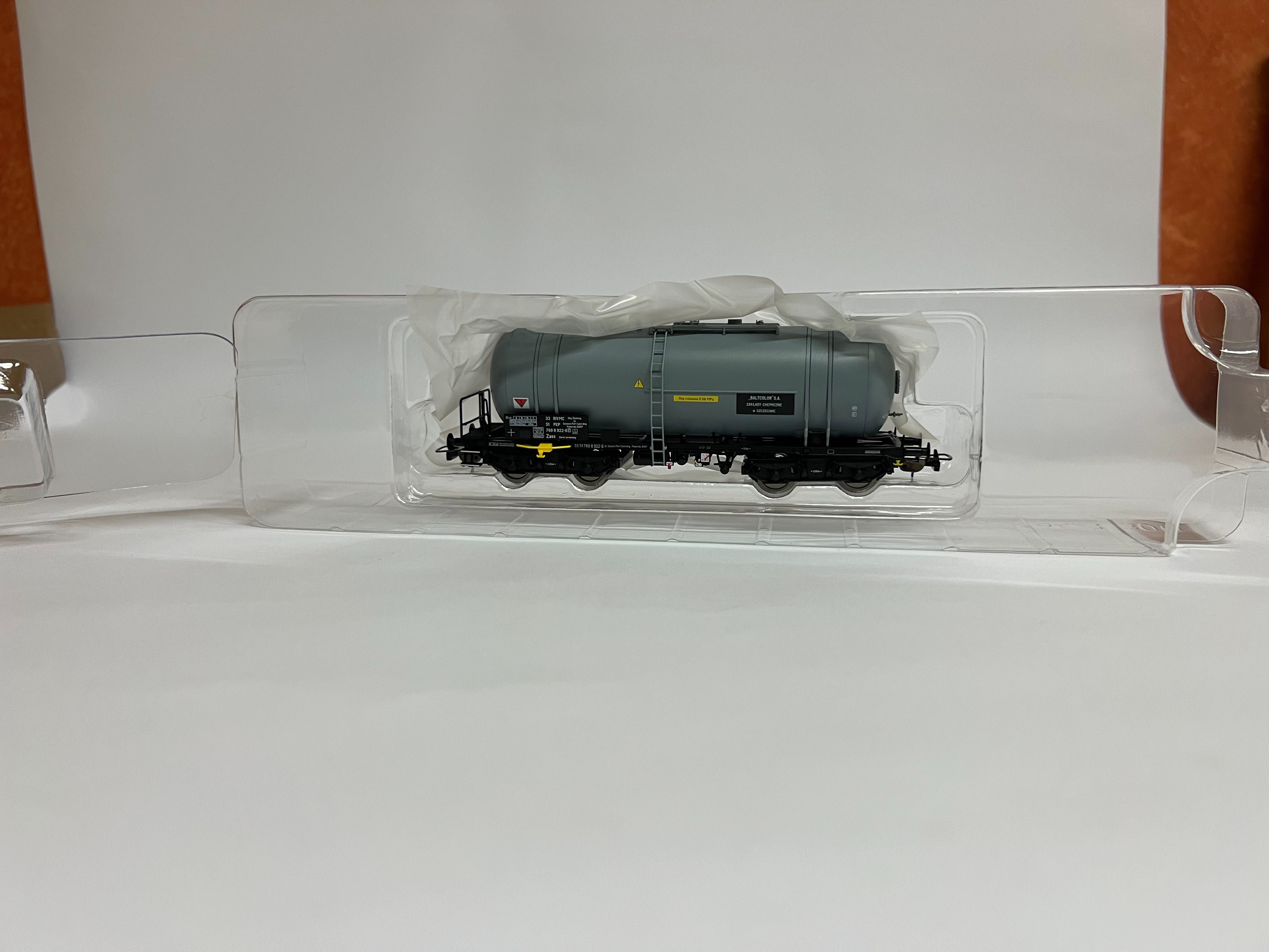 Wagon towarowy cysterna Zaes Baltkolor S.A. PKP, PIKO 58452