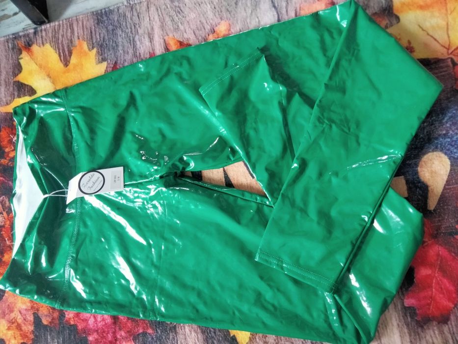 Nowe legginsy lateksowe zielone z metką