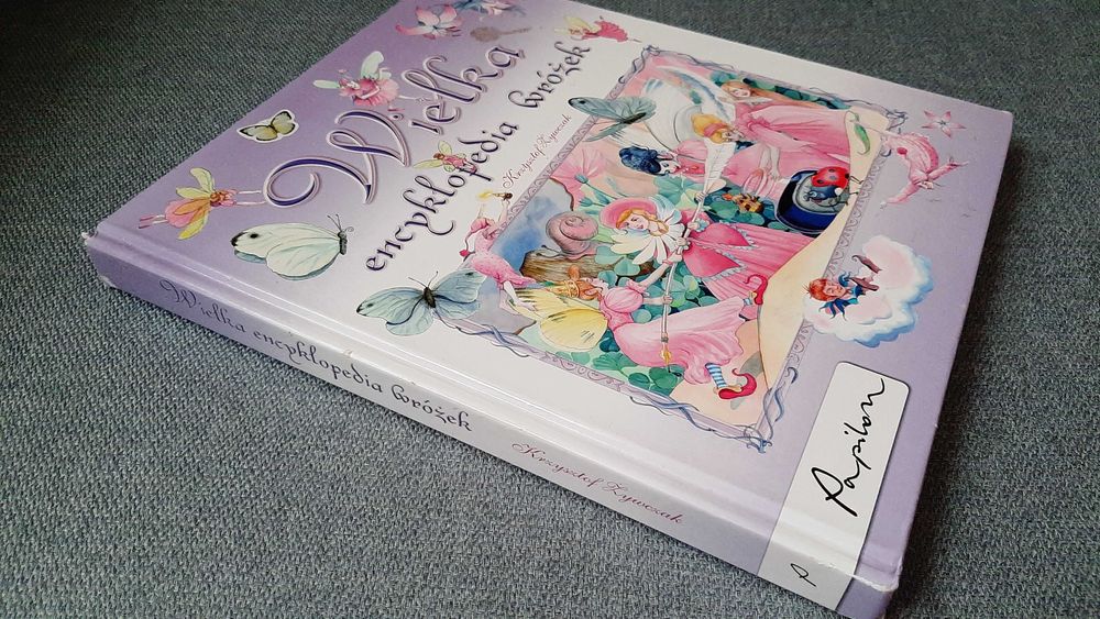 Z życia krasnali Lorena Chiuppi Wielka encyklopedia wróżek Piotr Parda