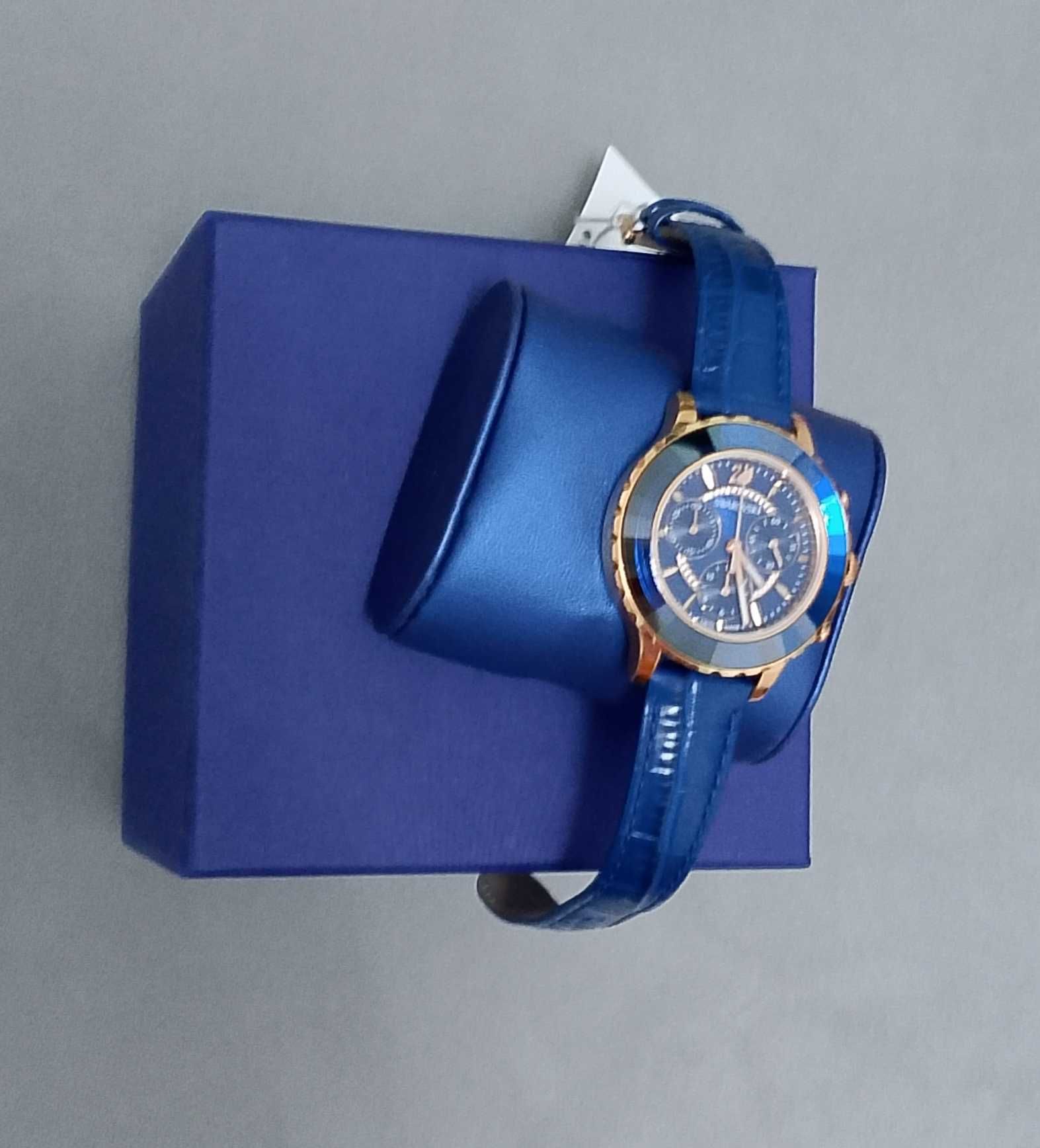 Zegarek Swarovski Octea Lux Niebiesko-Złoty