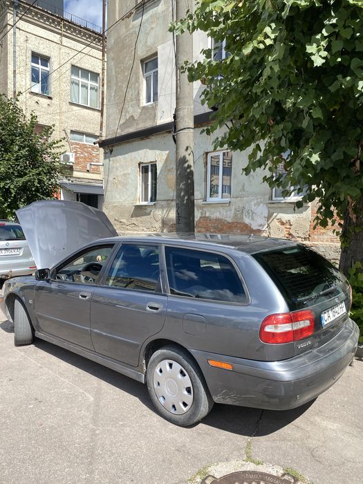 Volvo v40 2002рік