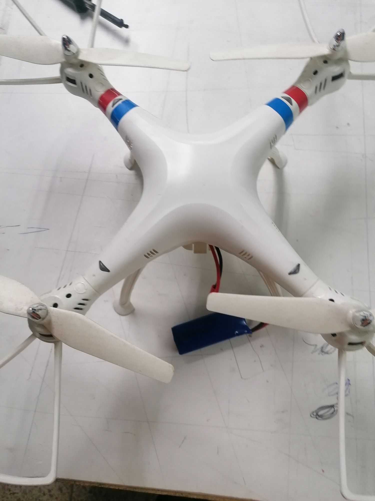 Drone syma 8 peças