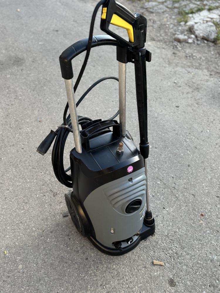 Мийка високого тиску Karcher Professional HD6/15