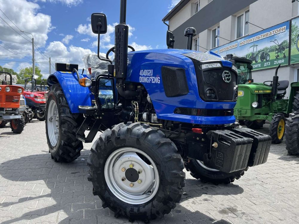 Трактор DF 404 DG2 U