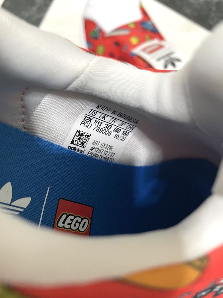 Продам фирменные кроссовки Adidas Superstar 360X LEGO!