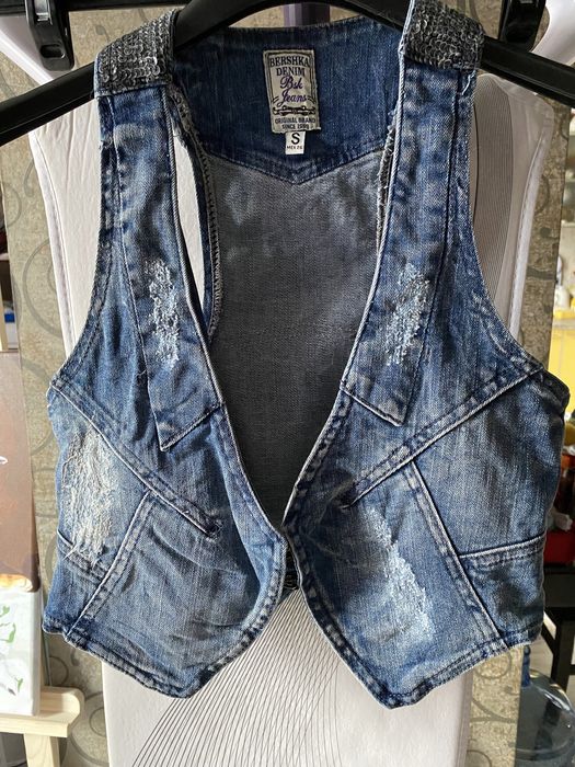 Жилетка bershka S размер