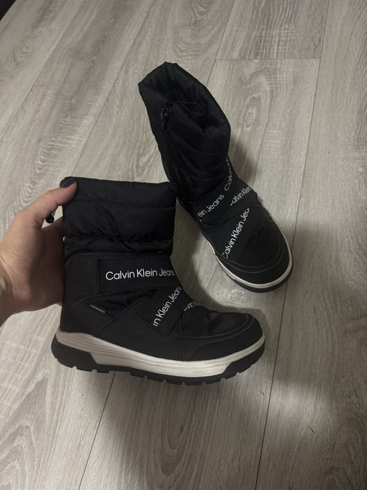 Чоботи р.34 Calvin Klein