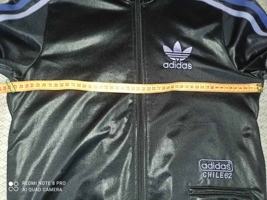 Жіноча спортивна куртка