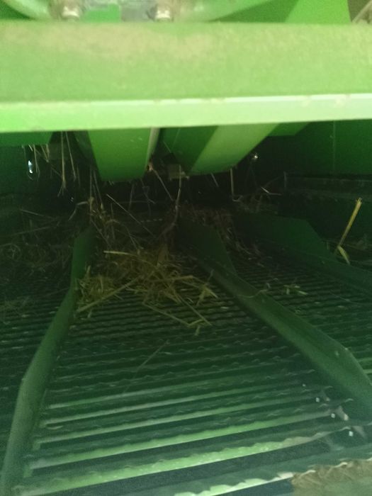 Комбайн Джон ДІР 1042