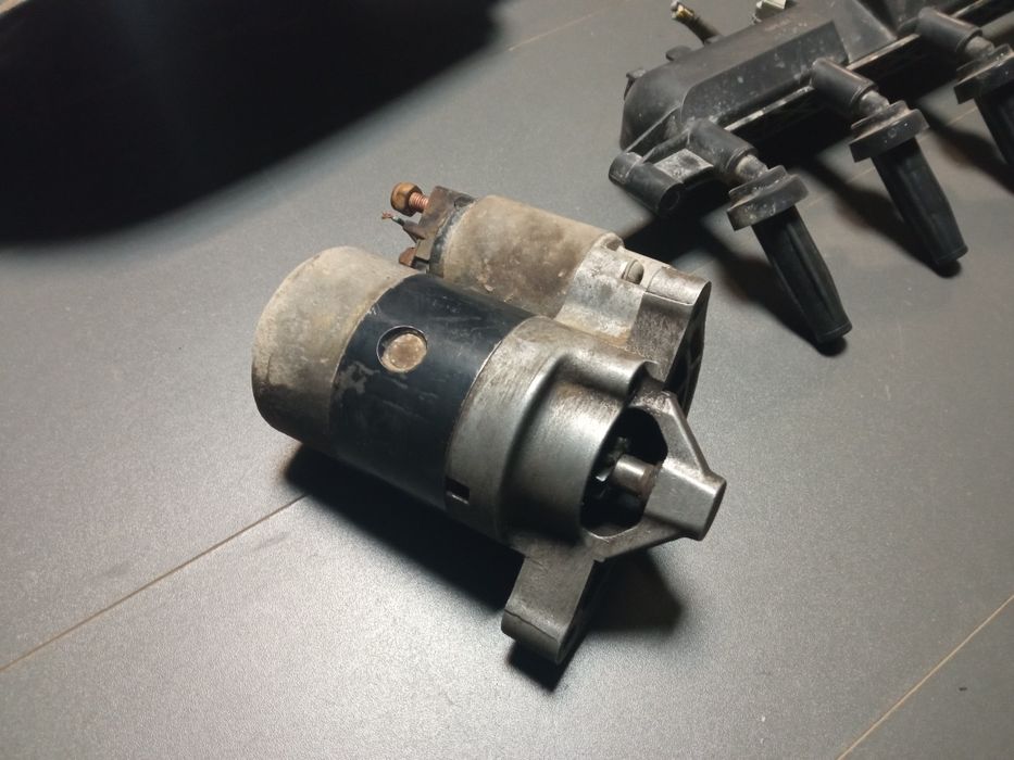 Citroen Saxo 1.1 rozrusznik alternator monowtrysk cewka lampy pompka