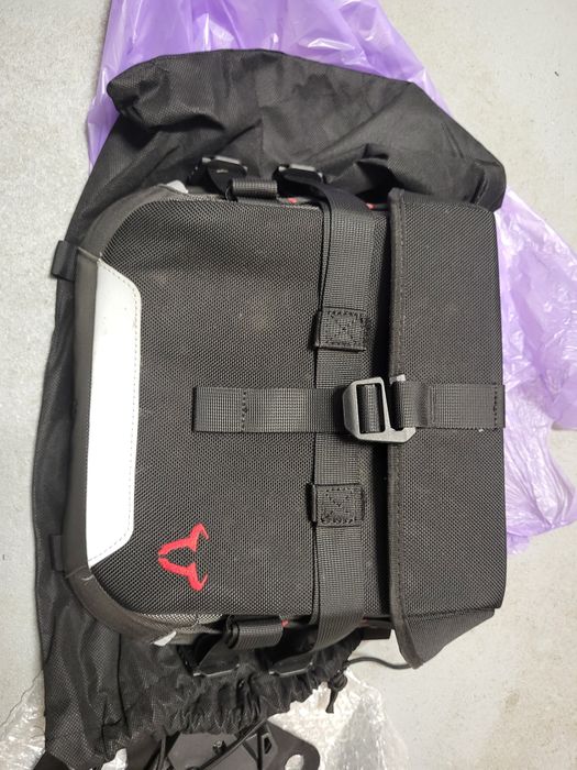SW-MOTECH Torba Na Tył/ Sakwa Boczna SYSBAG 10L ze stelażem