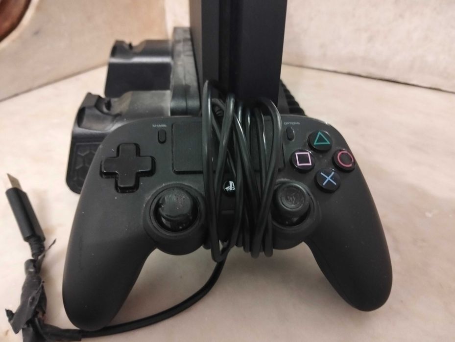 PS4 Slim 1Tb - HOJE 70€