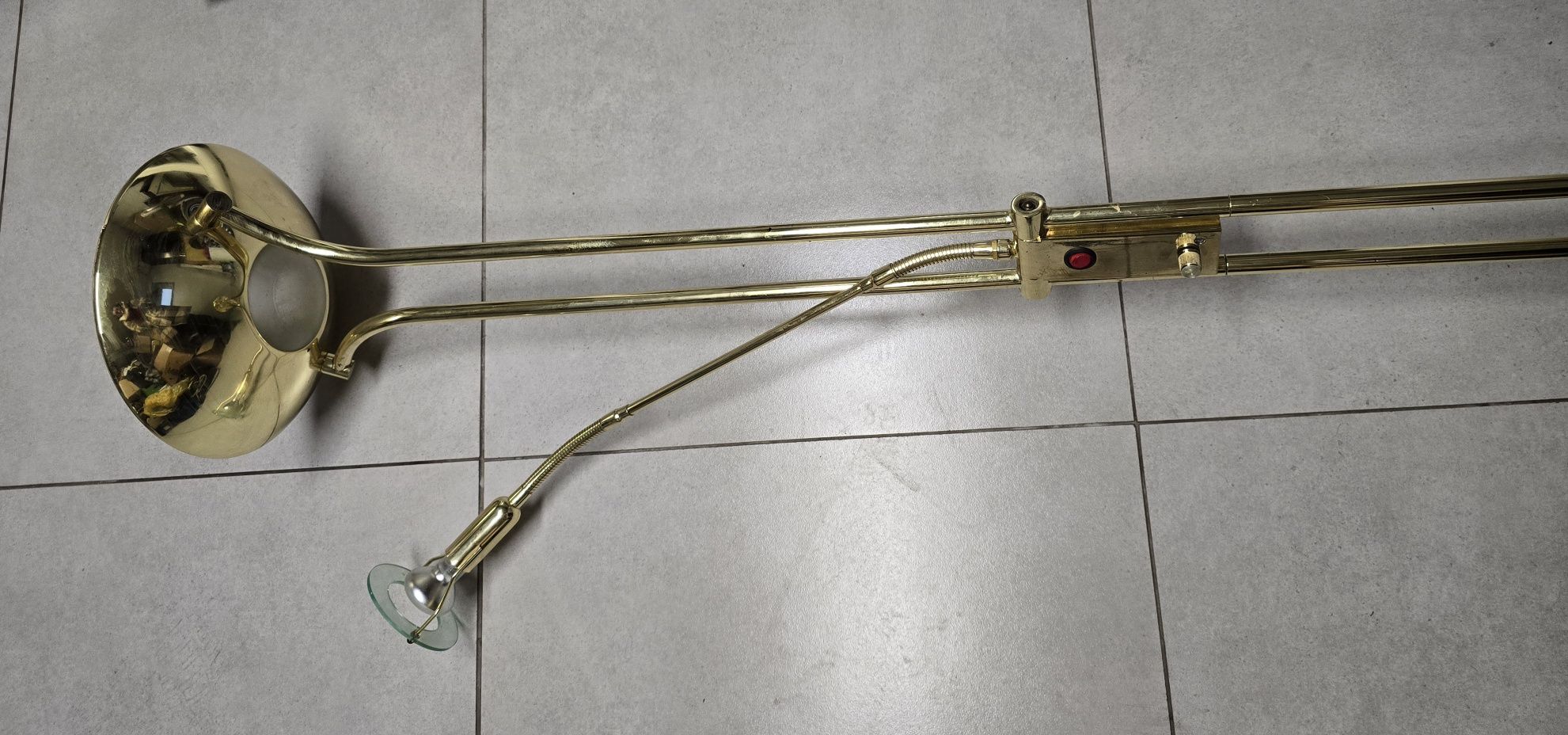 Lampa stojąca nocna