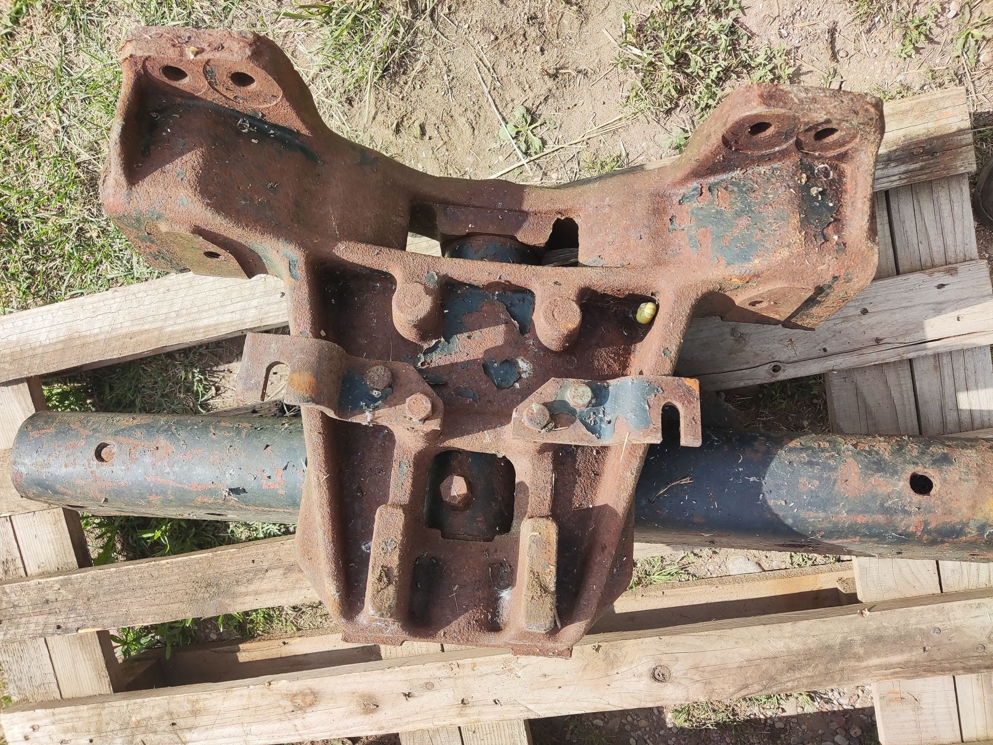 Zetor 5011 wspornik osi przedniej