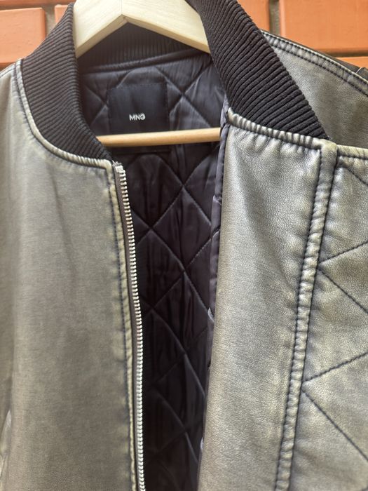 Крутезний бомбер від Mango (L)