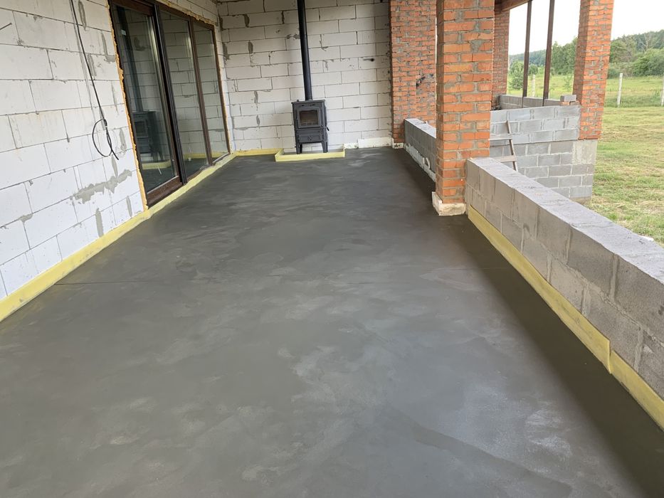 Напівсуха стяжка