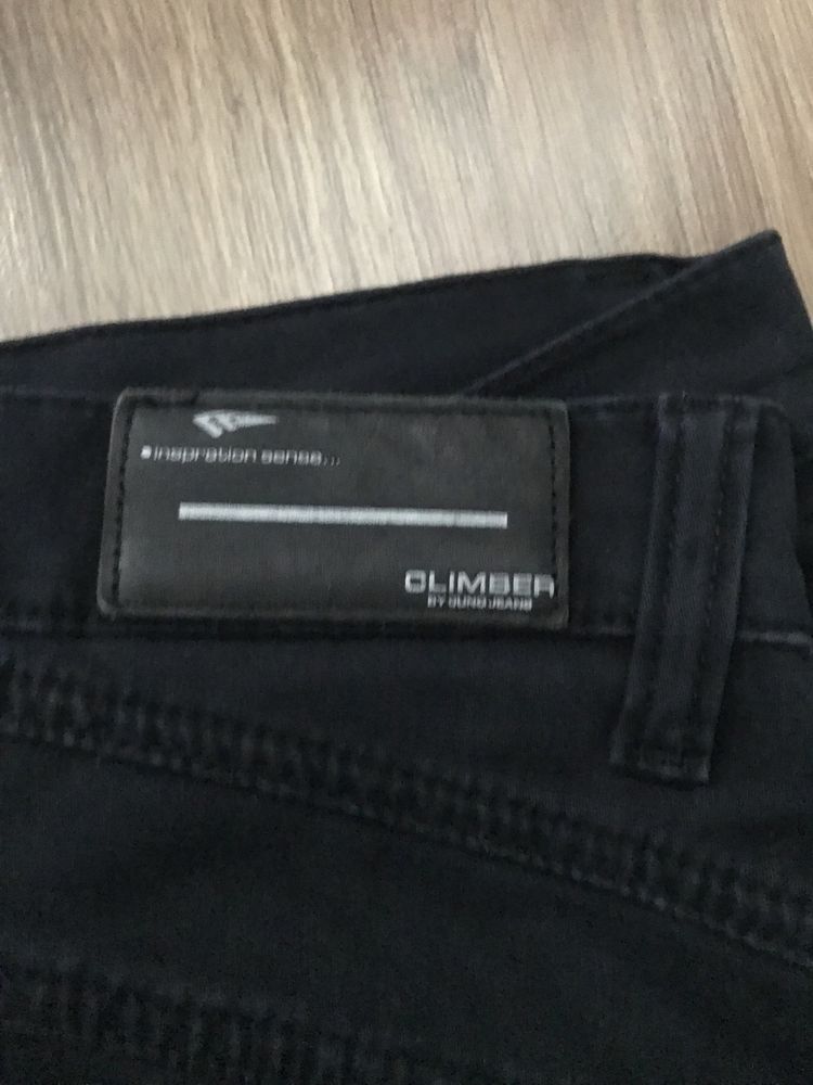 Продам джинси фірми CLIMBER