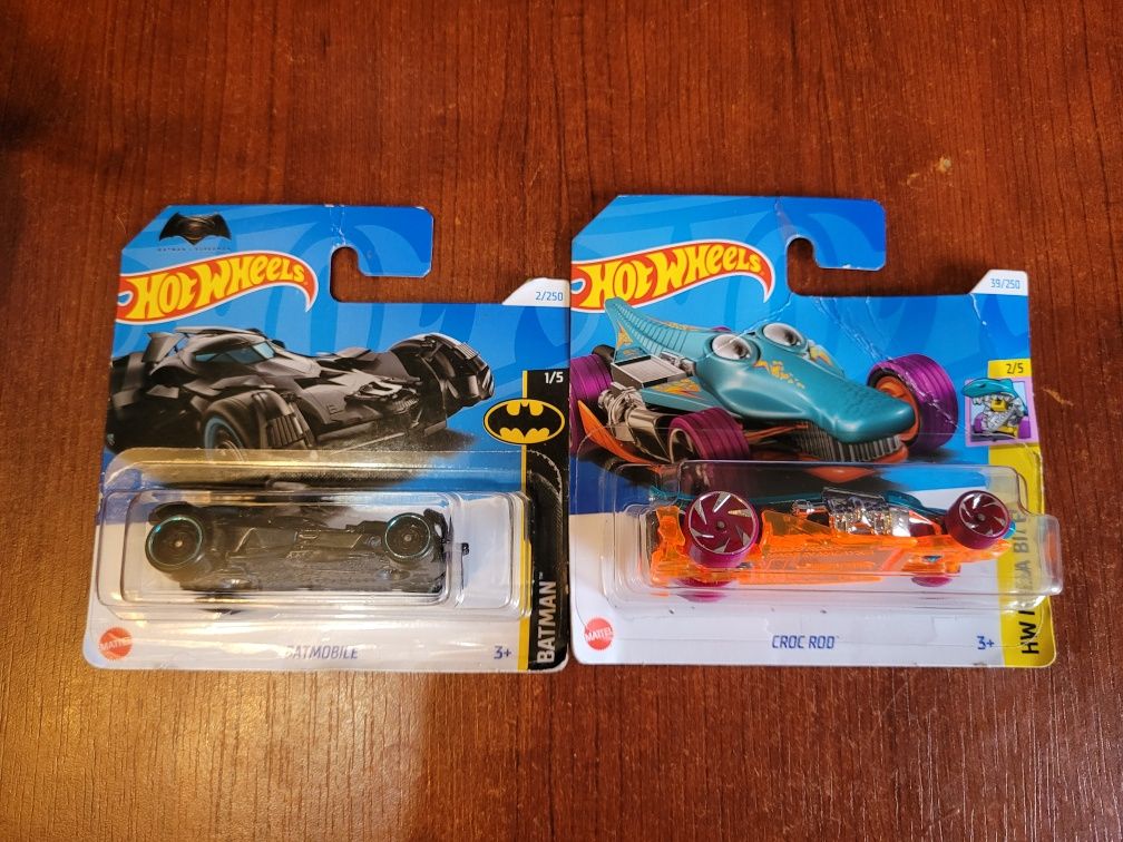 Hot wheels batmobile