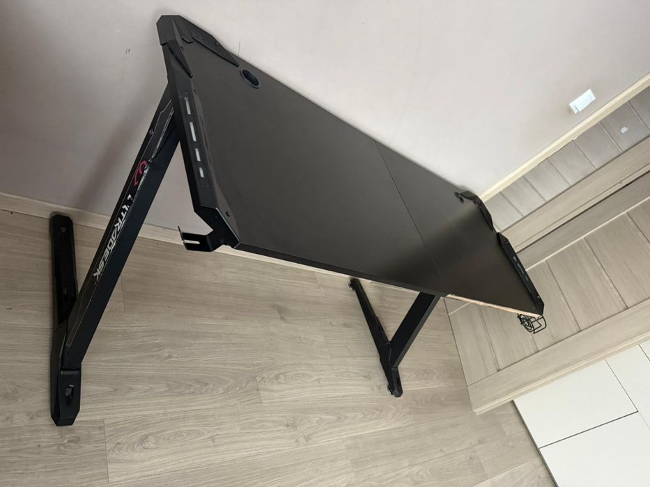 Sprzedam biurko gamingowe ULTRADESK 150