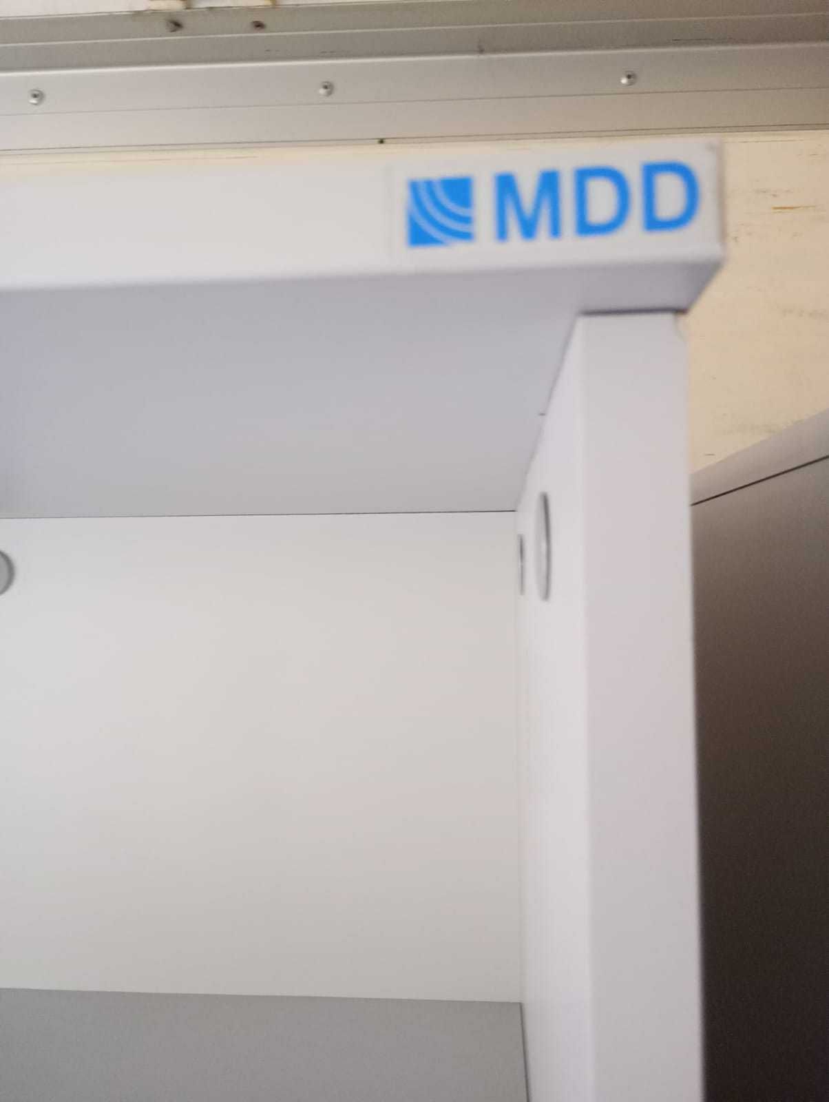 Szafa  MDD biurowa szafy biurowe do biur domu hotelu recepcji 100x200