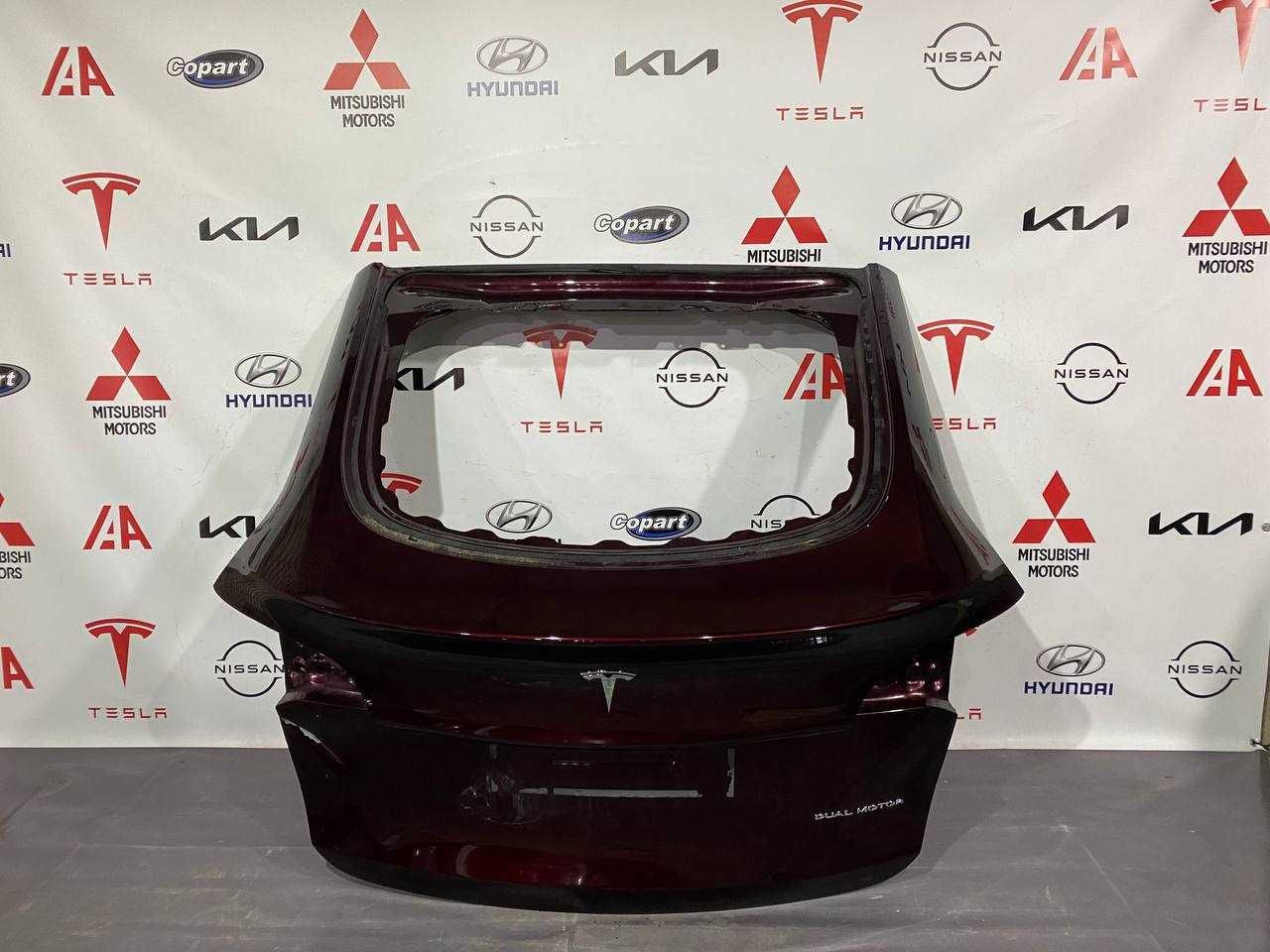 Кришка багажника Ляда Tesla Model Y 1493410-EC-A оригінал б/в