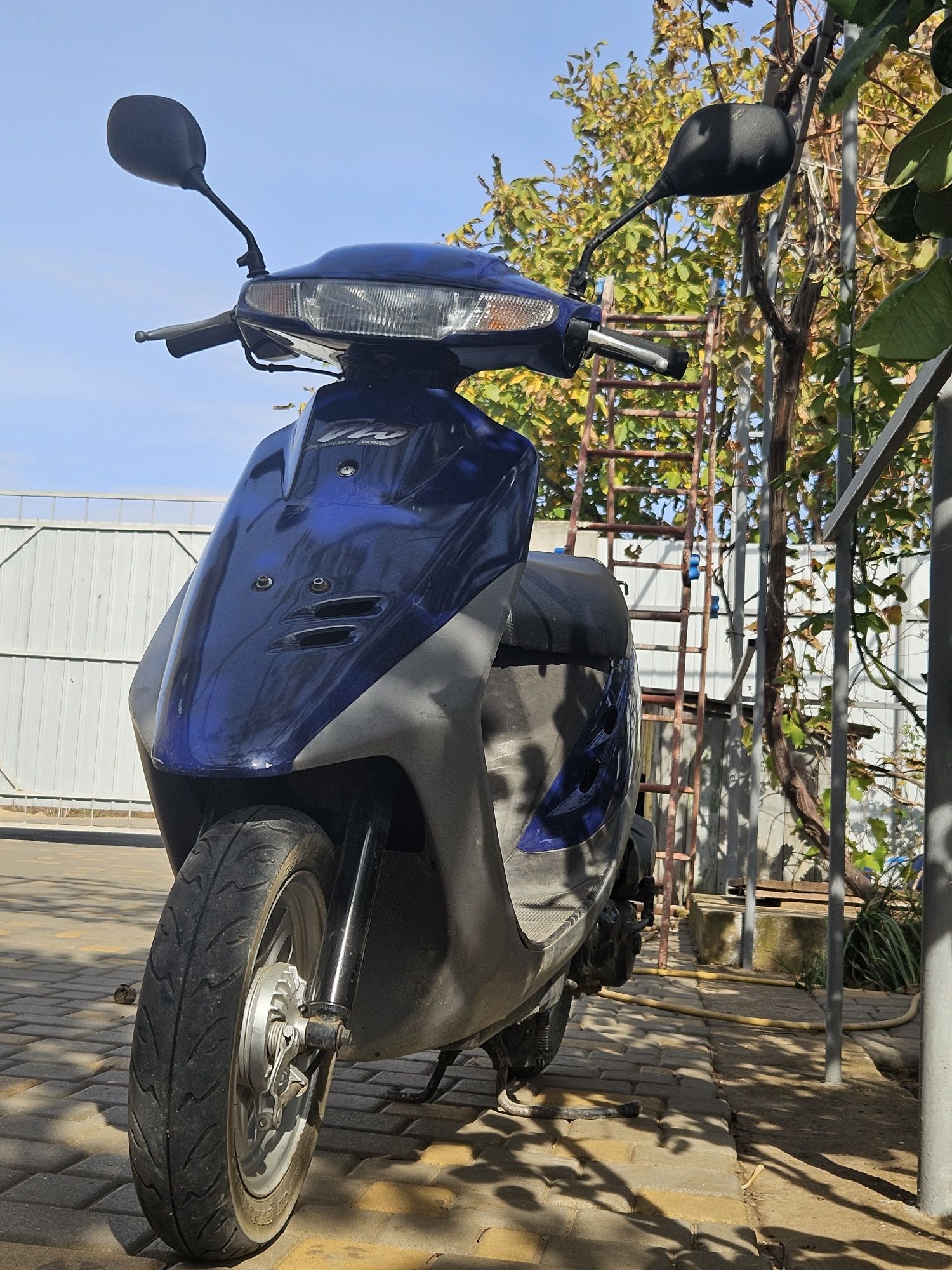 Мопед Honda Dio-27
