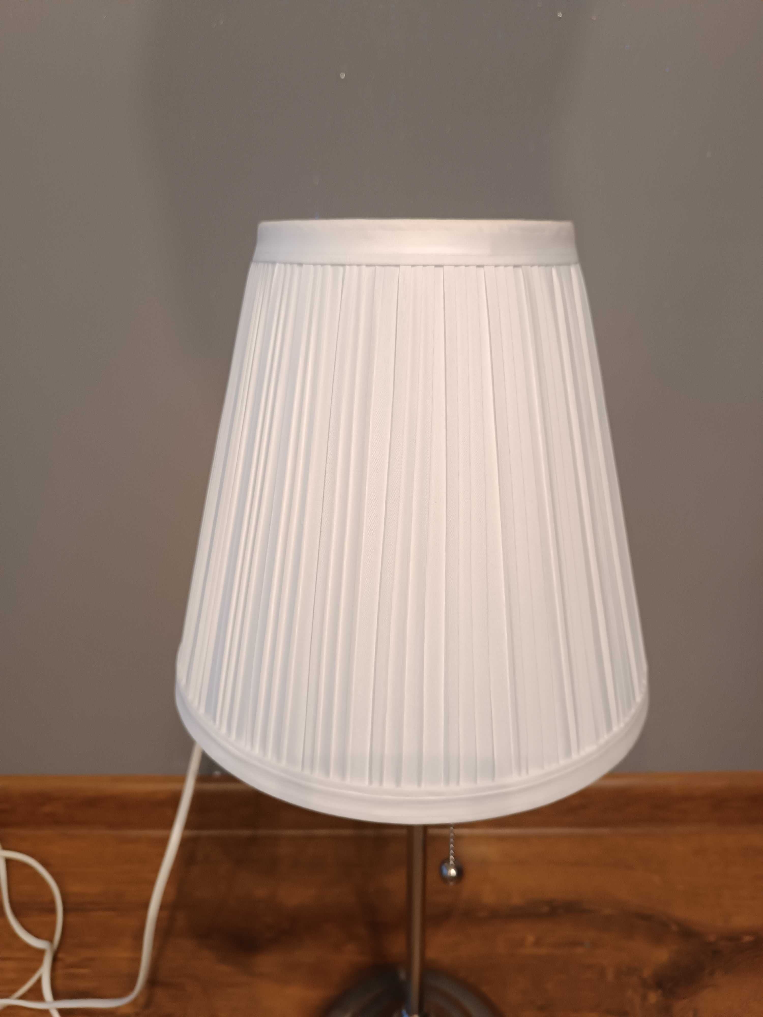 ÅRSTID
Lampa stołowa, niklowano/biały