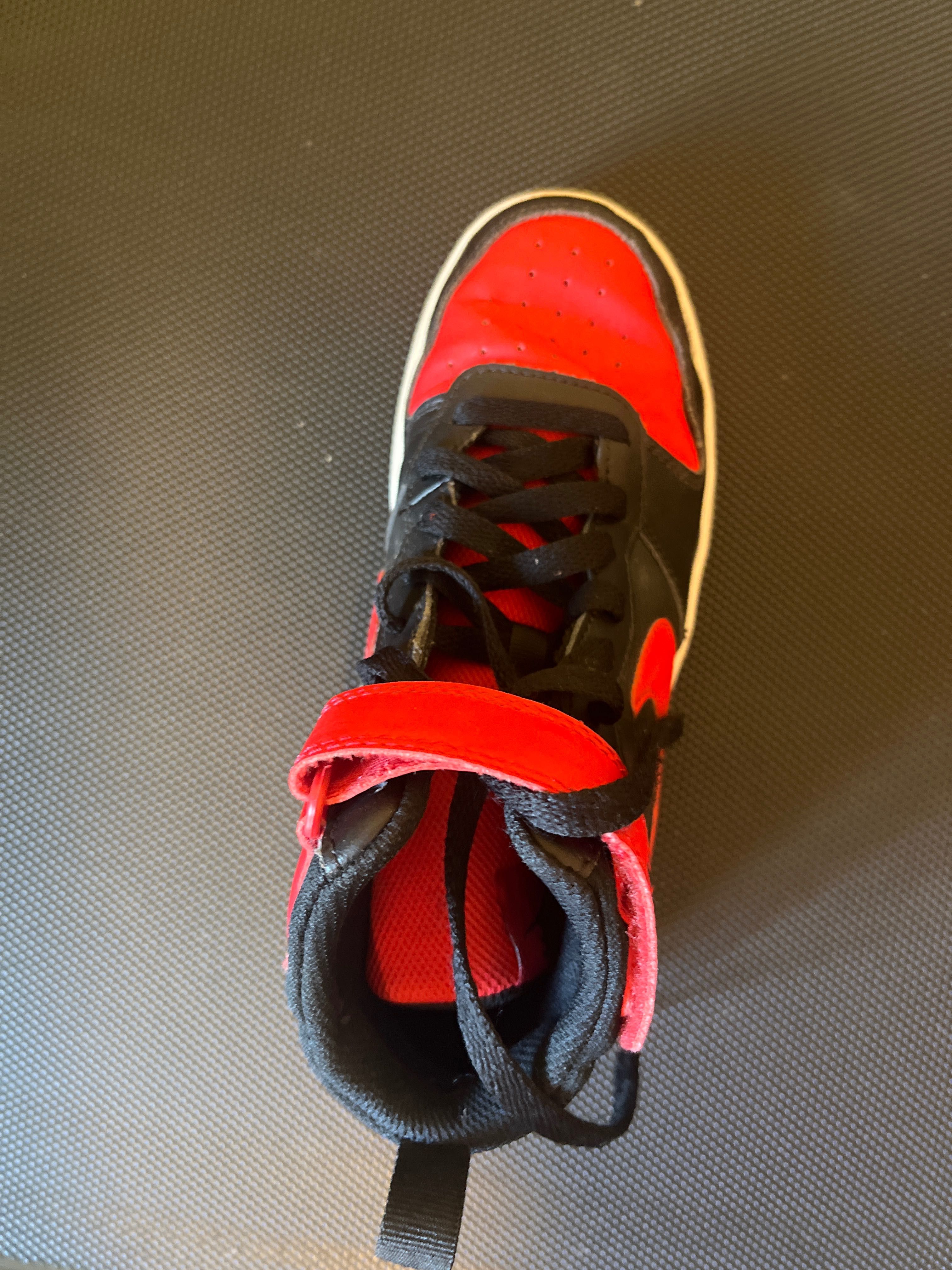 Nike court borough MID 2 (GS)