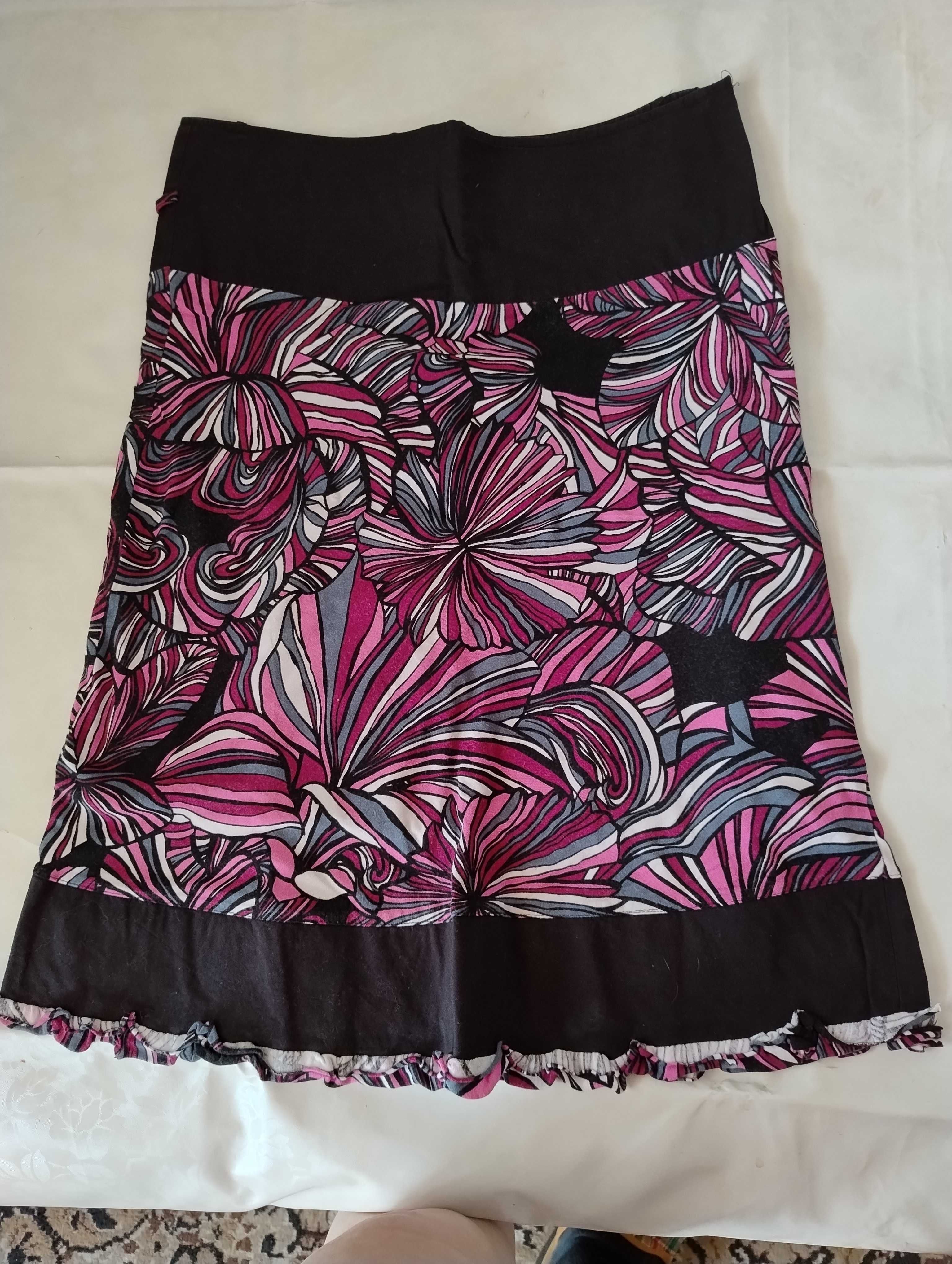 Spódnica BX Moda Zakręcona na podszewce retro + spódnica dłuższa za ko