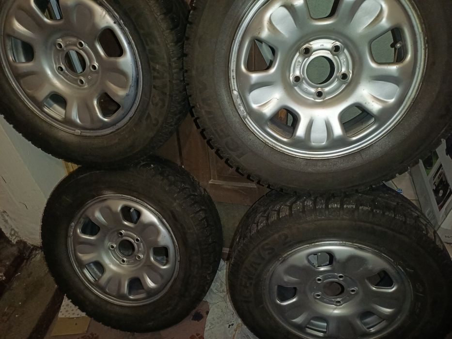 Колеса Дастер 215 65 16 зима Lassa ICEWAYS 2