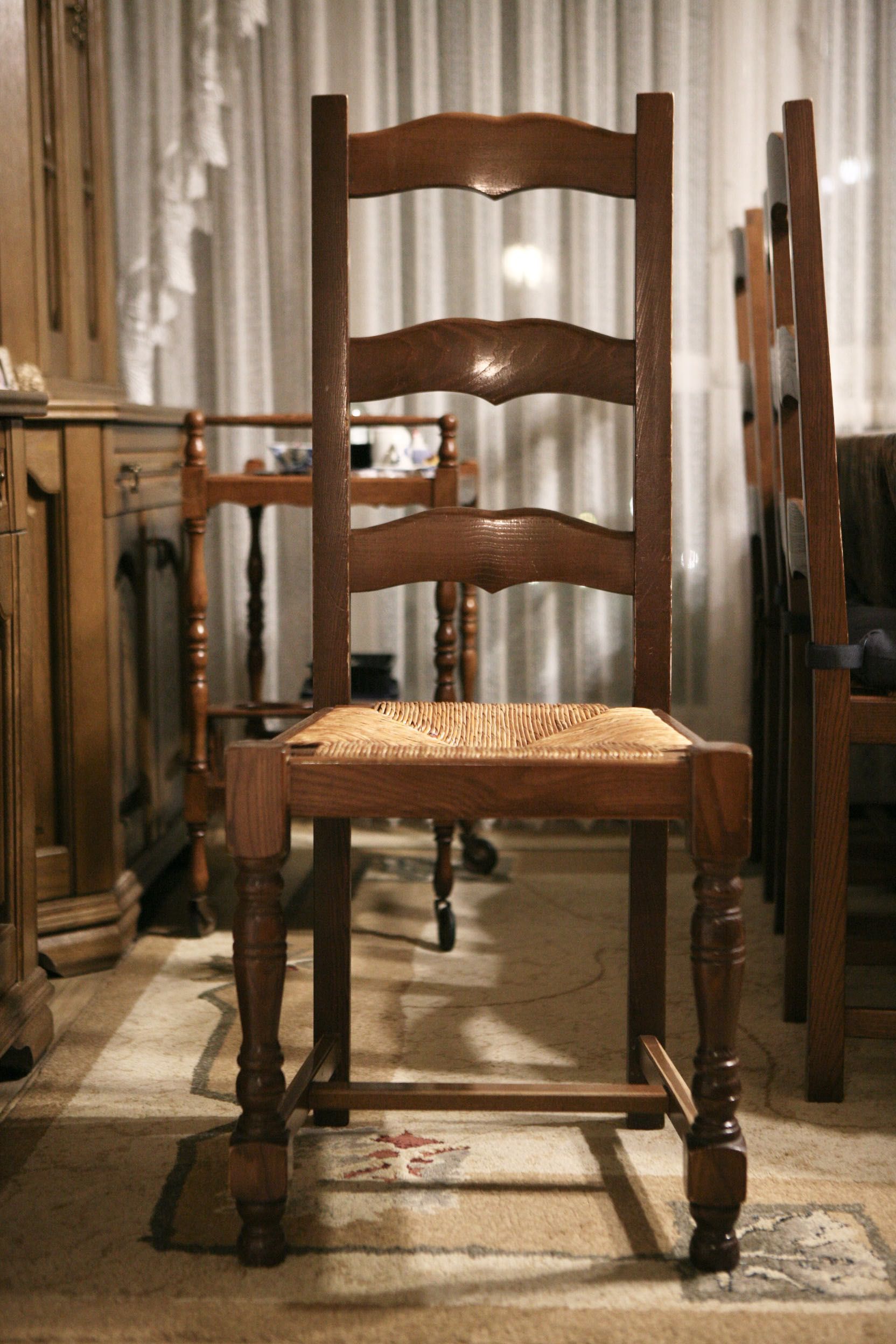 Krzesła drewniane komplet 6 sztuk styl holenderski