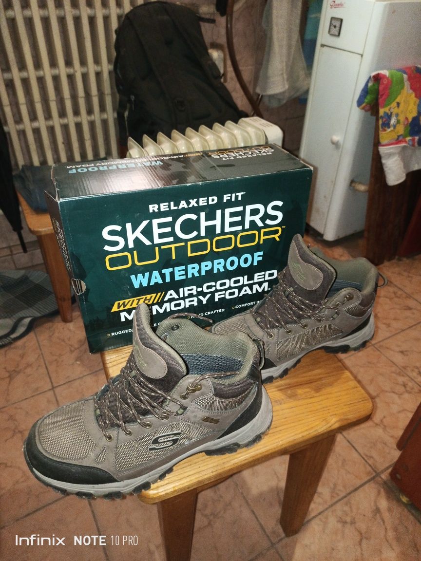 Кроссовки SKECHERS