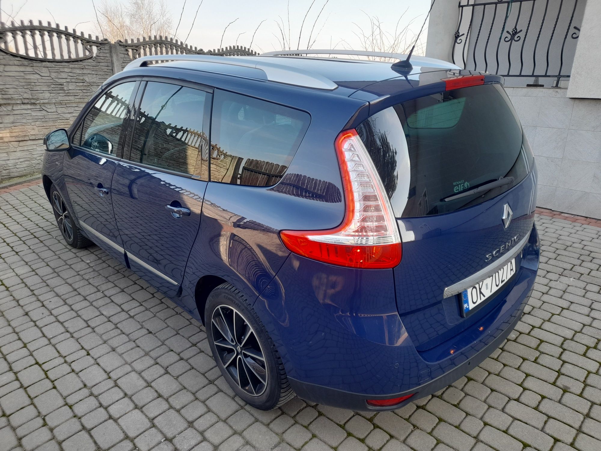 Renault Grand Scenic 1.2 Tce 115KM BOSE 7 Osobowy 6 BiegówSTAN IDEALNY