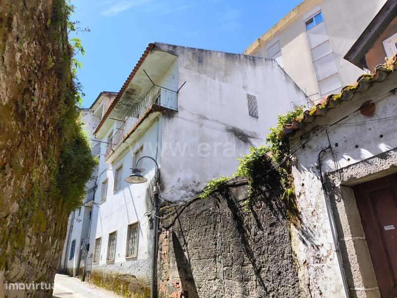 Moradia T4 / Seia, Seia, São Romão e Lapa dos Dinheiros