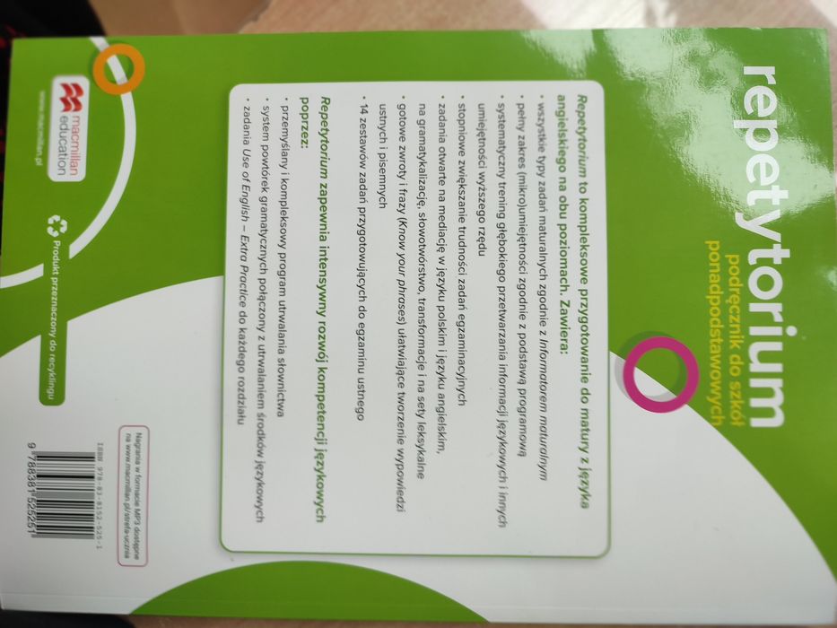 Repetytorium maturalne z języka angielskiego. Poziom podstawowy i rozs