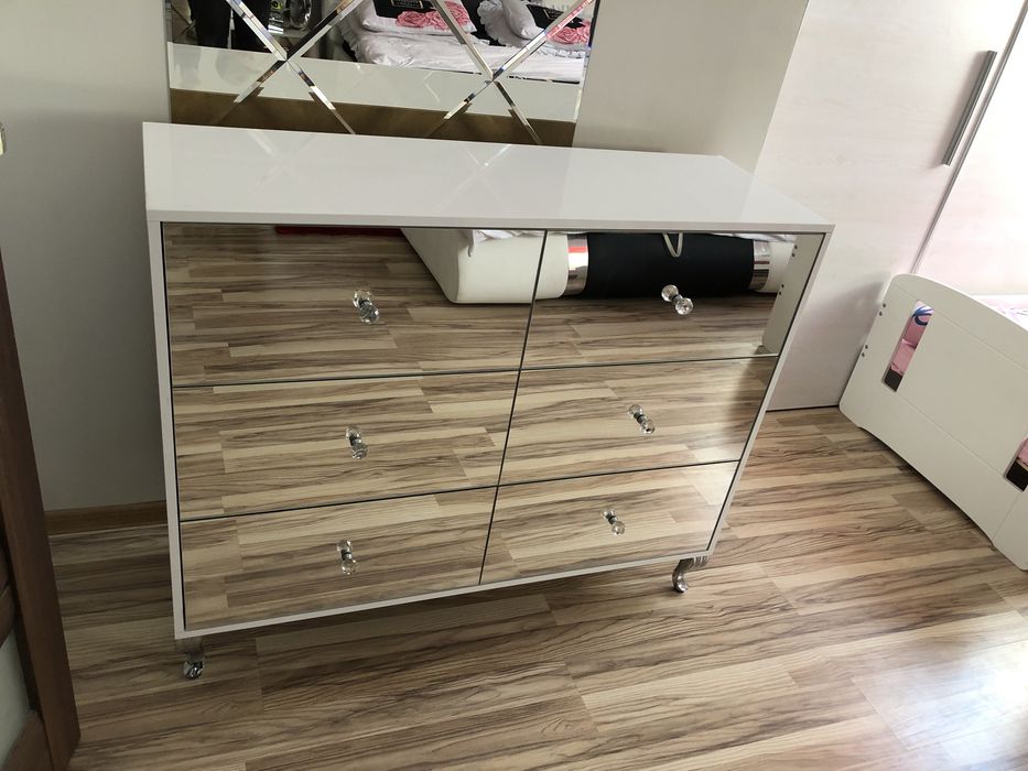 Komoda lustrzana polyskowa z lustrem, glamour, ludwik, kryształ !!!