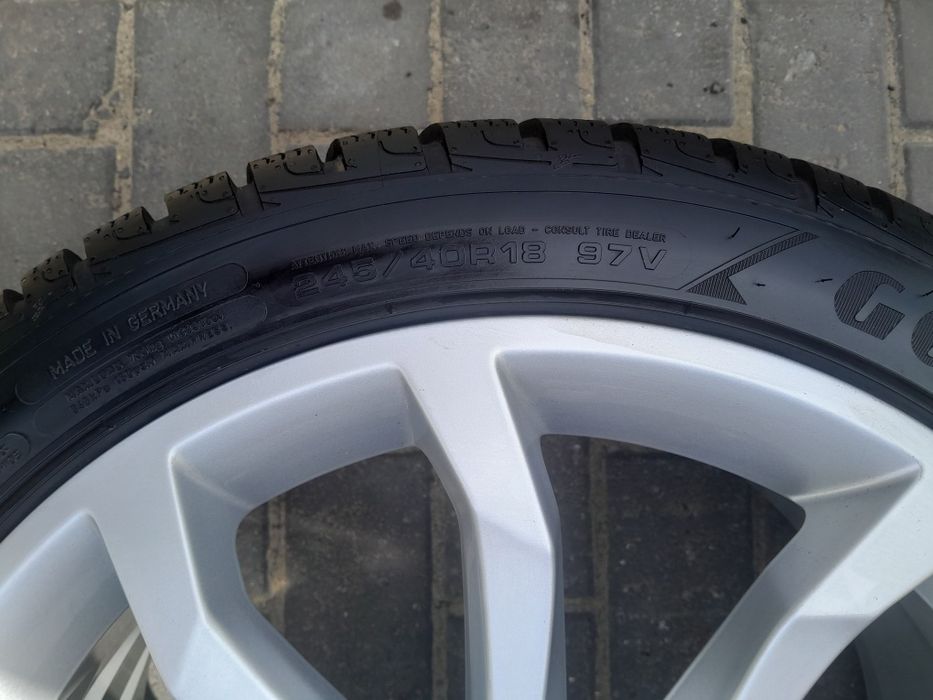 Jak nowe oryginalne 18calowe koła zimowe audi A4 b9 Goodyear 2023 8mm